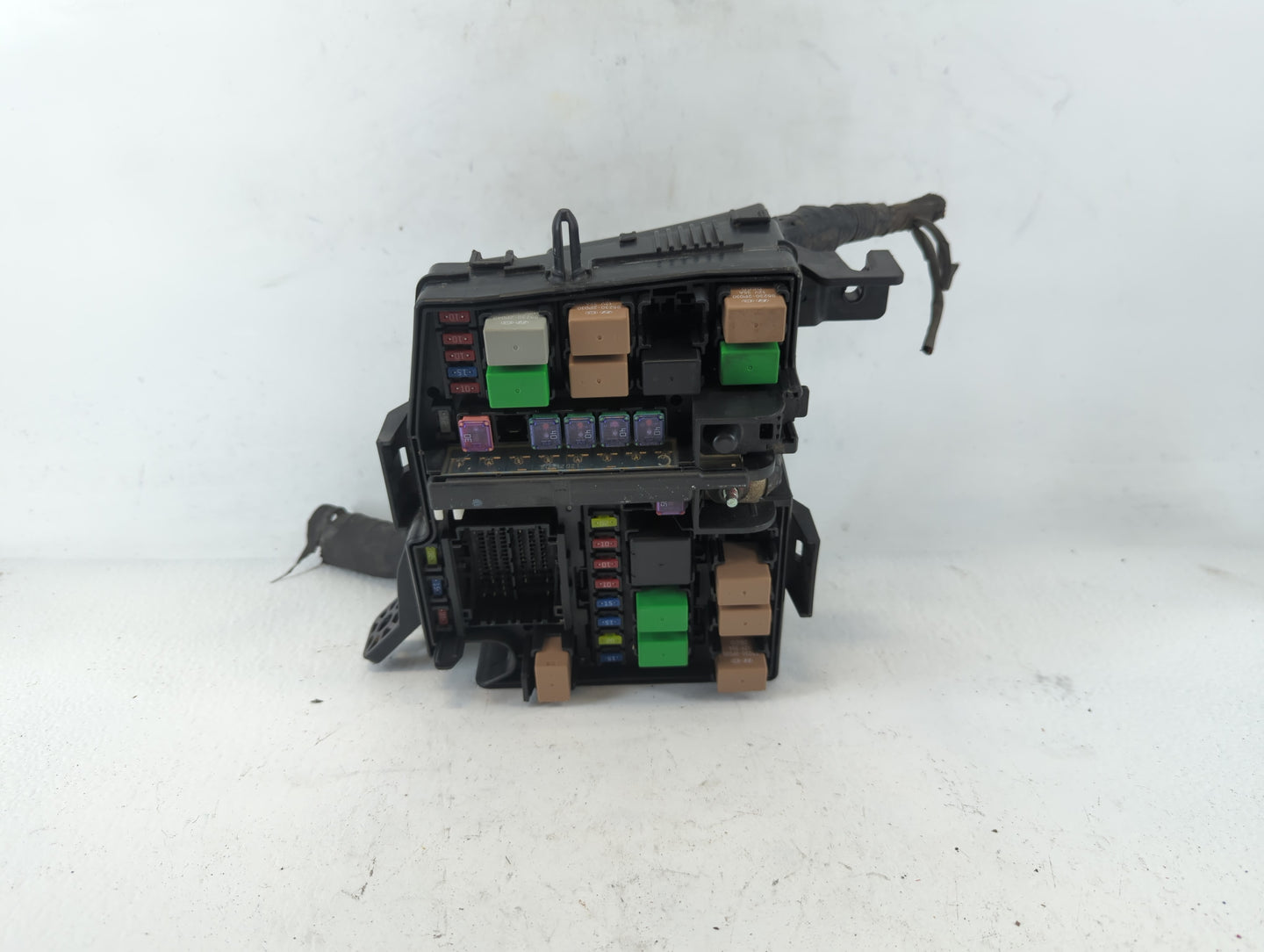 2011-2013 Kia Optima Fusebox Fuse Box Panel Relay Module P/N:VS912004C10QB Fits Fits 2011 2012 2013 OEM Used Auto Parts - Oe