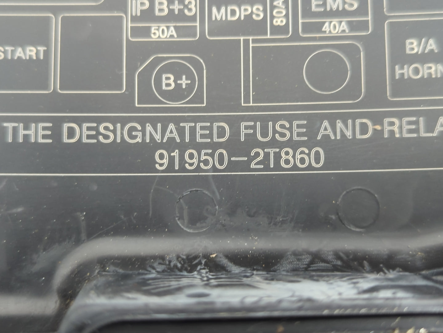 2011-2013 Kia Optima Fusebox Fuse Box Panel Relay Module P/N:91950-2T860 Fits Fits 2011 2012 2013 OEM Used Auto Parts - Oemu