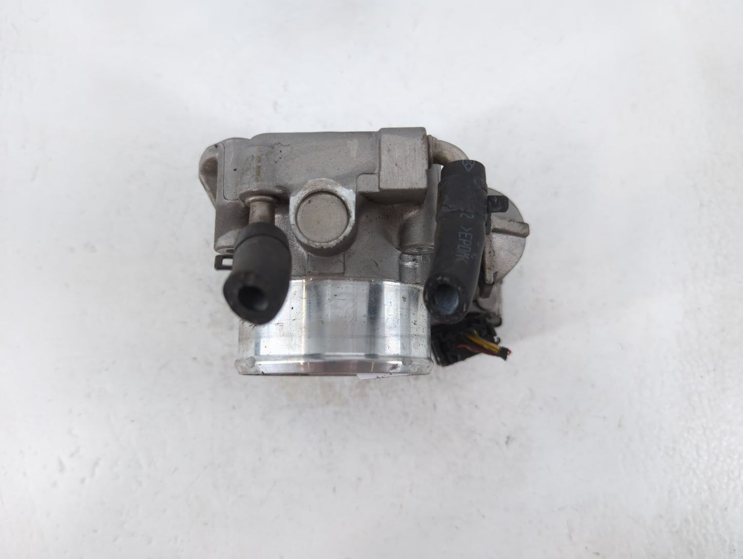 2011-2015 Kia Optima Throttle Body P/N:35100-2G700 Fits Fits 2011 2012 2013 2014 2015 2016 OEM Used Auto Parts - Oemusedauto