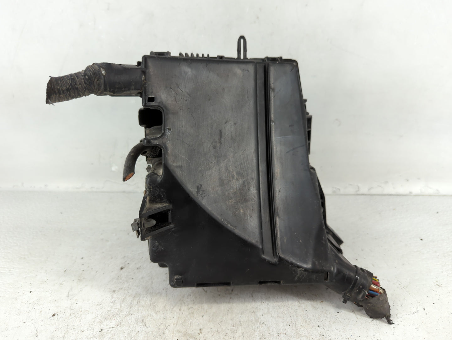 2011-2013 Kia Optima Fusebox Fuse Box Panel Relay Module P/N:91950-2T860 Fits Fits 2011 2012 2013 OEM Used Auto Parts - Oemu