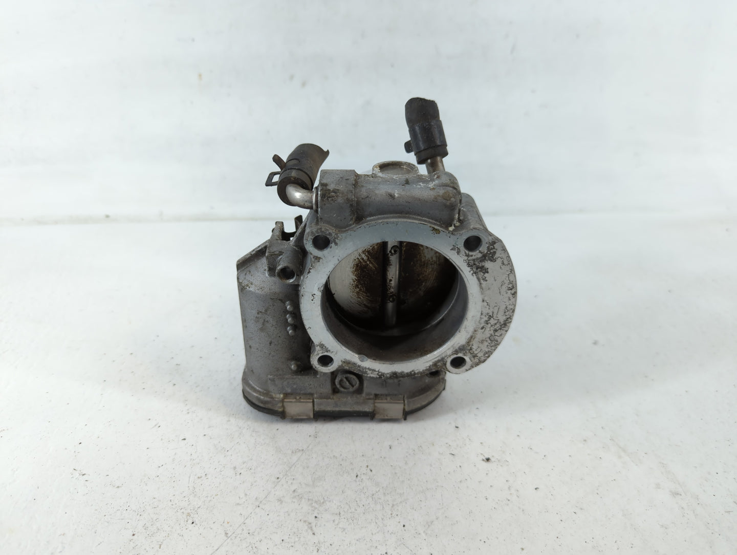 2011-2015 Kia Optima Throttle Body P/N:35100-2G700 Fits Fits 2011 2012 2013 2014 2015 2016 OEM Used Auto Parts - Oemusedauto