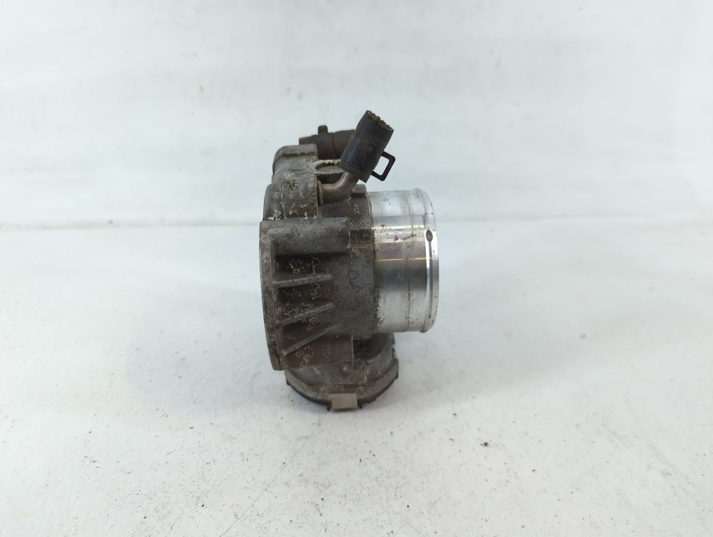 2011-2015 Kia Optima Throttle Body P/N:35100-2G700 Fits Fits 2011 2012 2013 2014 2015 2016 OEM Used Auto Parts - Oemusedauto