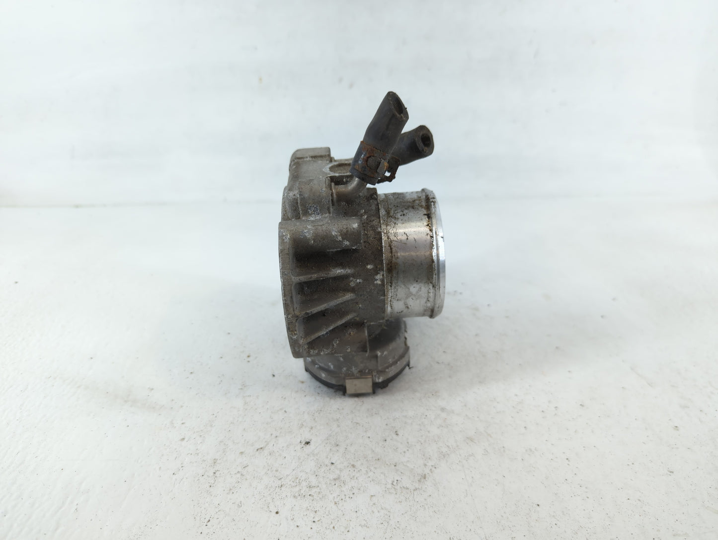 2011-2015 Kia Optima Throttle Body P/N:35100-2G710 Fits Fits 2011 2012 2013 2014 2015 2016 OEM Used Auto Parts - Oemusedauto