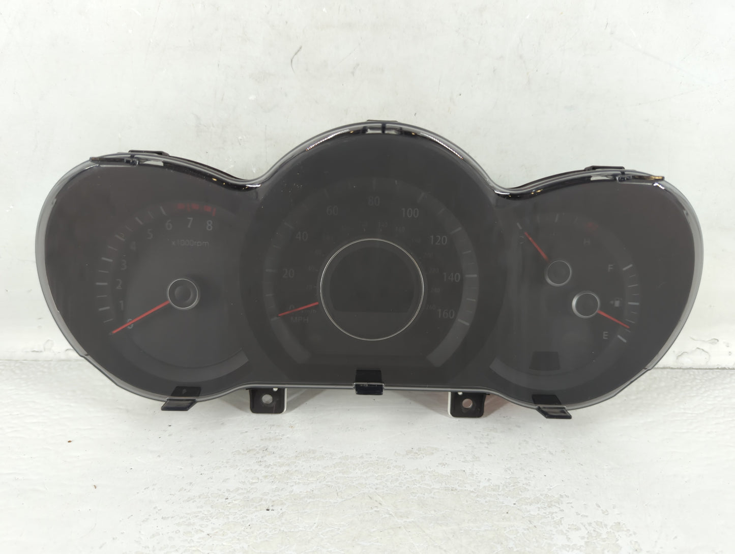 2012-2013 Kia Optima Instrument Cluster Speedometer Gauges P/N:94001-2T322 Fits Fits 2012 2013 OEM Used Auto Parts - Oemused