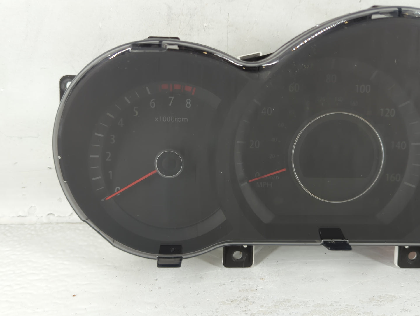 2012-2013 Kia Optima Instrument Cluster Speedometer Gauges P/N:94001-2T322 Fits Fits 2012 2013 OEM Used Auto Parts - Oemused