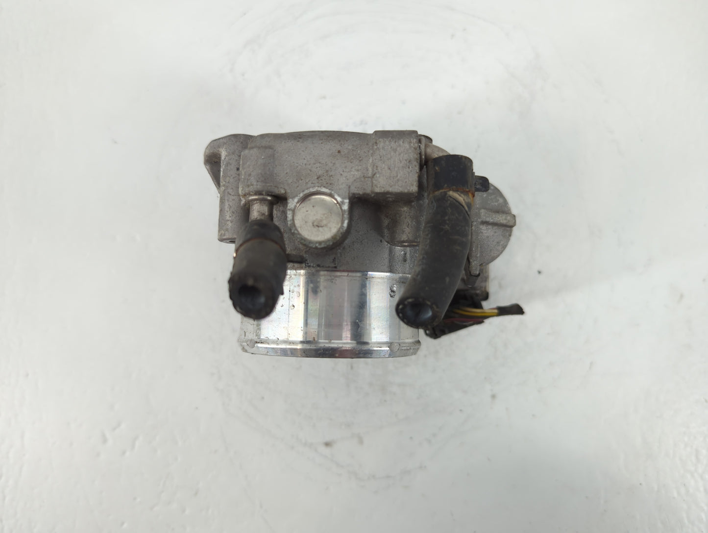 2011-2015 Kia Optima Throttle Body P/N:35100-2G700 Fits Fits 2011 2012 2013 2014 2015 2016 OEM Used Auto Parts - Oemusedauto