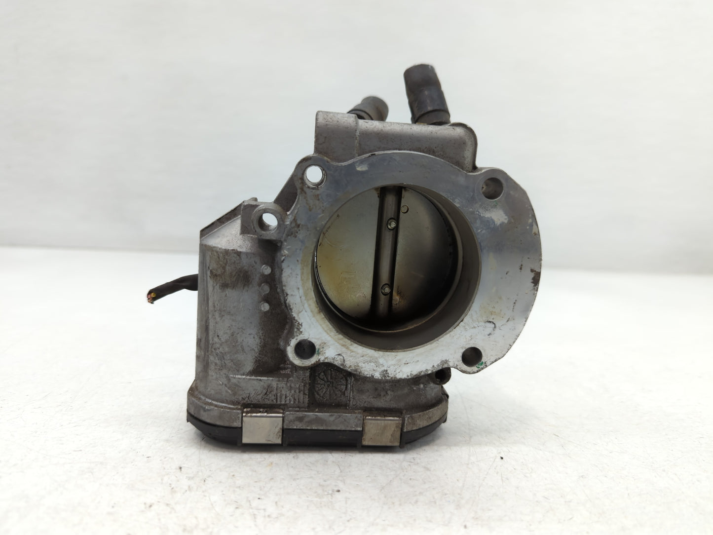 2011-2015 Kia Optima Throttle Body P/N:35100-2G710 Fits Fits 2011 2012 2013 2014 2015 2016 OEM Used Auto Parts - Oemusedauto