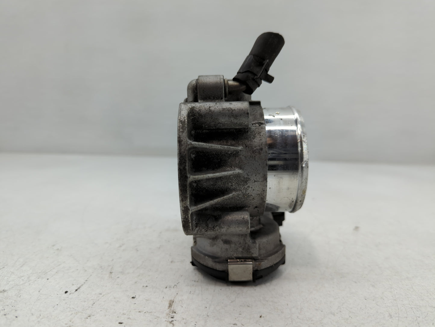 2011-2016 Kia Optima Throttle Body P/N:35100-2G800 Fits Fits 2011 2012 2013 2014 2015 2016 OEM Used Auto Parts - Oemusedauto