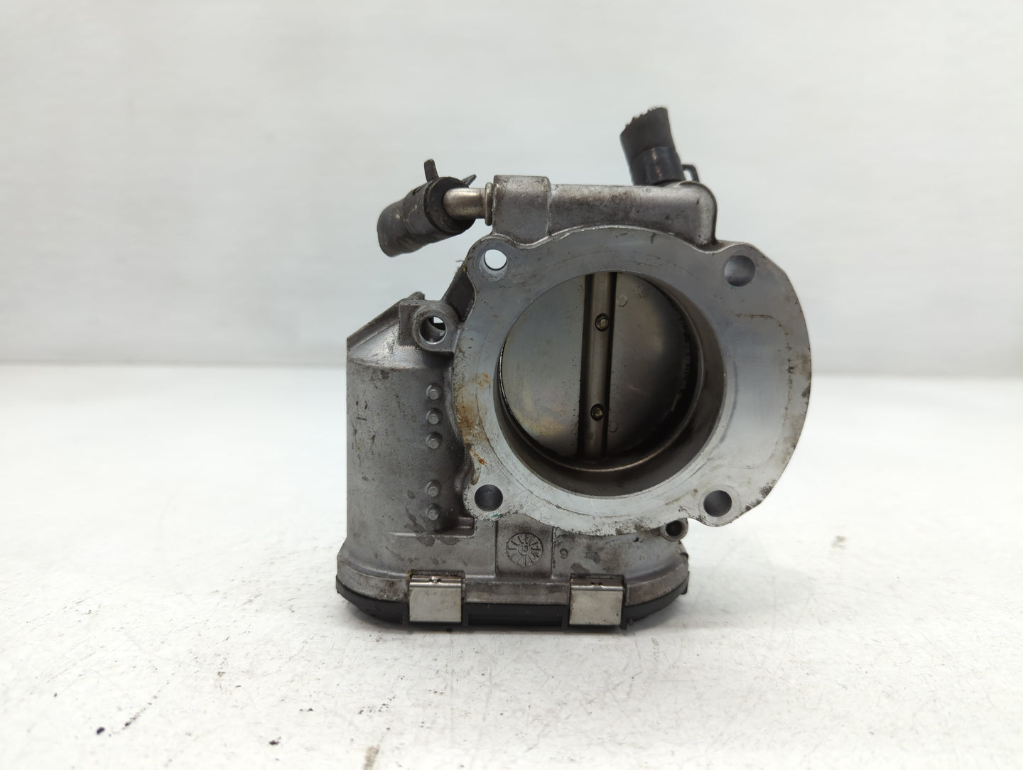 2011-2016 Kia Optima Throttle Body P/N:35100-2G800 Fits Fits 2011 2012 2013 2014 2015 2016 OEM Used Auto Parts - Oemusedauto