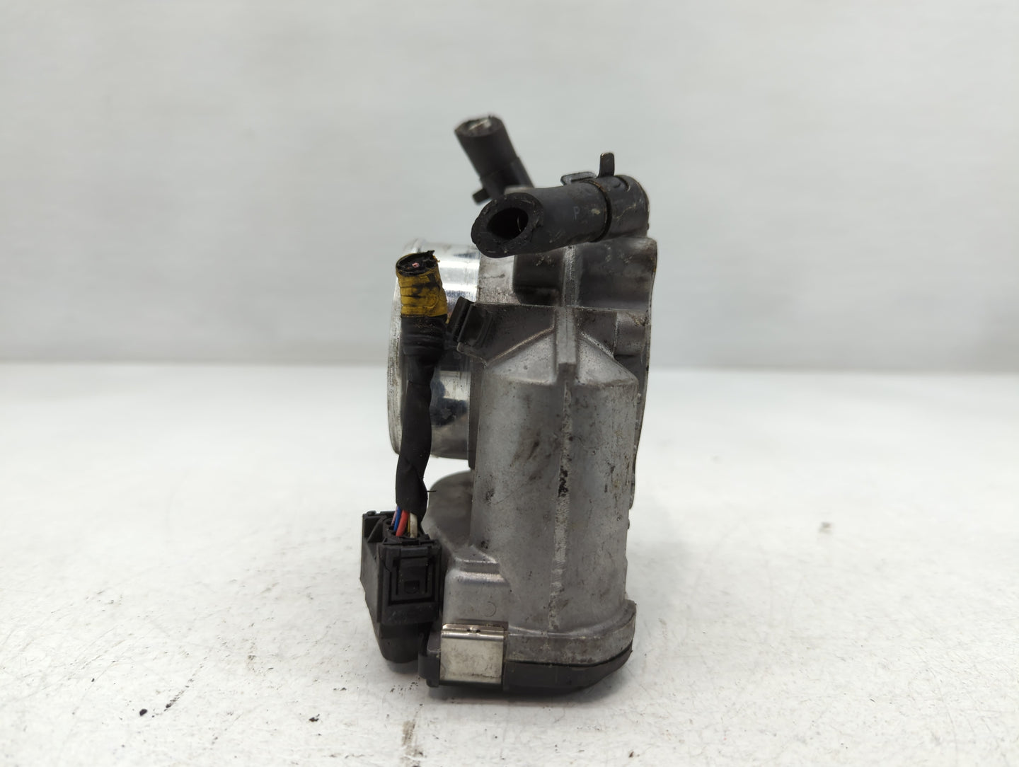 2011-2016 Kia Optima Throttle Body P/N:35100-2G800 Fits Fits 2011 2012 2013 2014 2015 2016 OEM Used Auto Parts - Oemusedauto