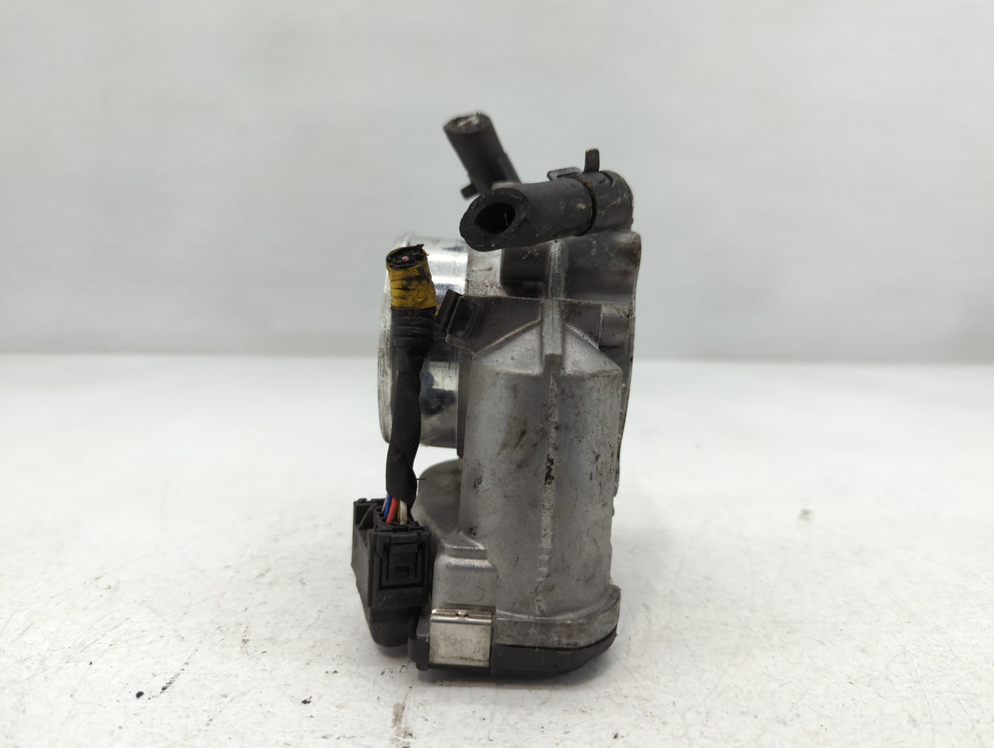 2011-2016 Kia Optima Throttle Body P/N:35100-2G800 Fits Fits 2011 2012 2013 2014 2015 2016 OEM Used Auto Parts - Oemusedauto