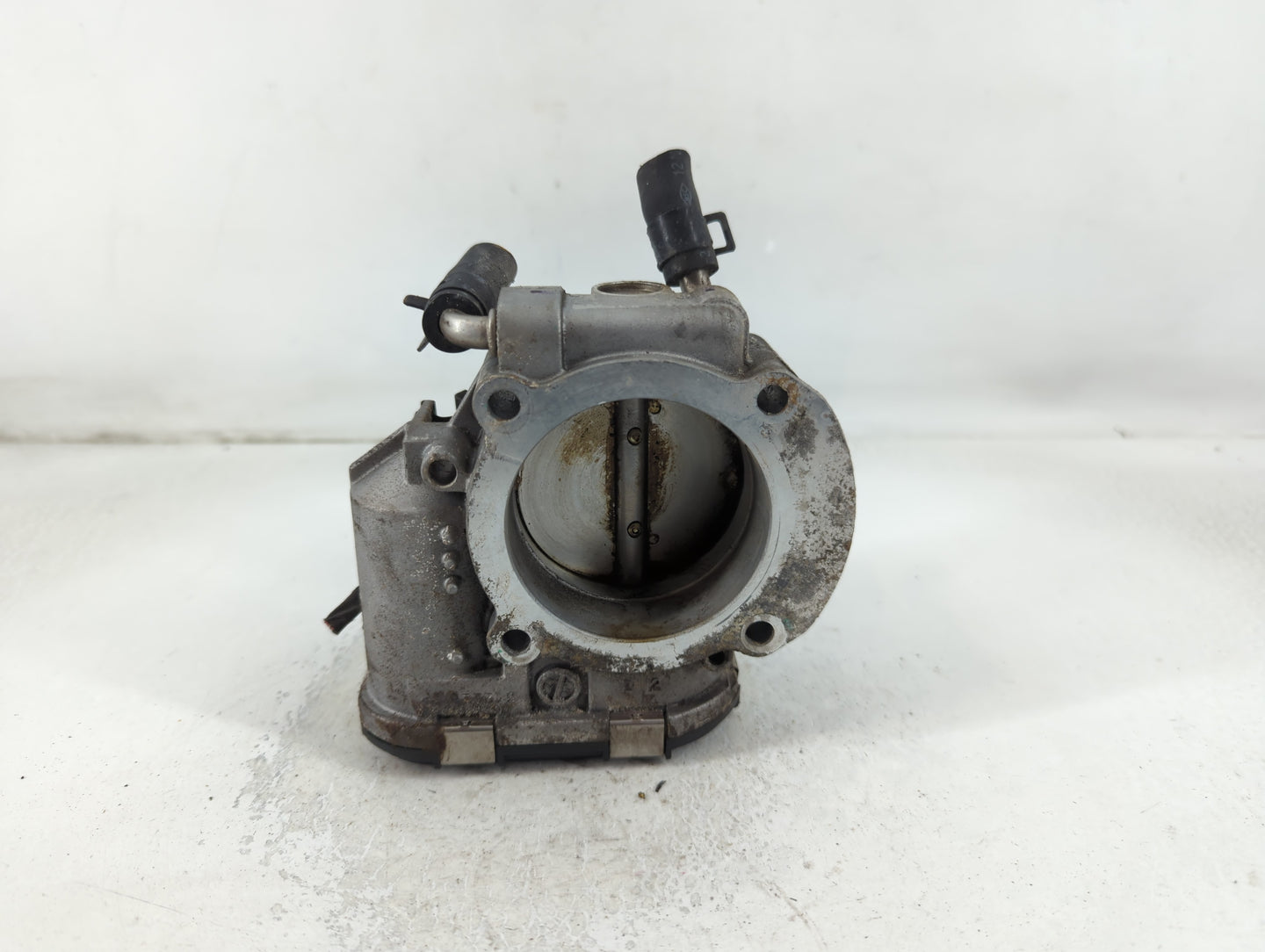 2011-2015 Kia Optima Throttle Body P/N:35100-2G700 Fits Fits 2011 2012 2013 2014 2015 2016 OEM Used Auto Parts - Oemusedauto