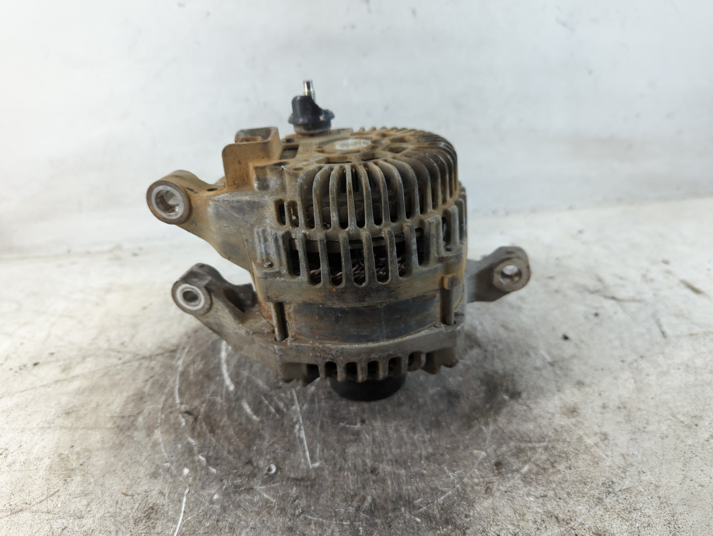 2012-2013 Kia Optima Alternator Replacement Generator Charging Assembly Engine OEM Fits Fits 2011 2012 2013 OEM Used Auto Pa