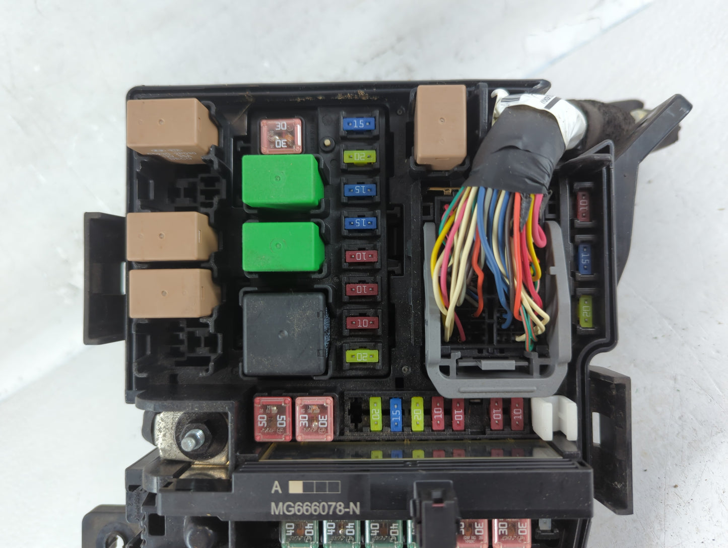 2011-2013 Kia Optima Fusebox Fuse Box Panel Relay Module P/N:91956-00005 Fits Fits 2011 2012 2013 OEM Used Auto Parts - Oemu
