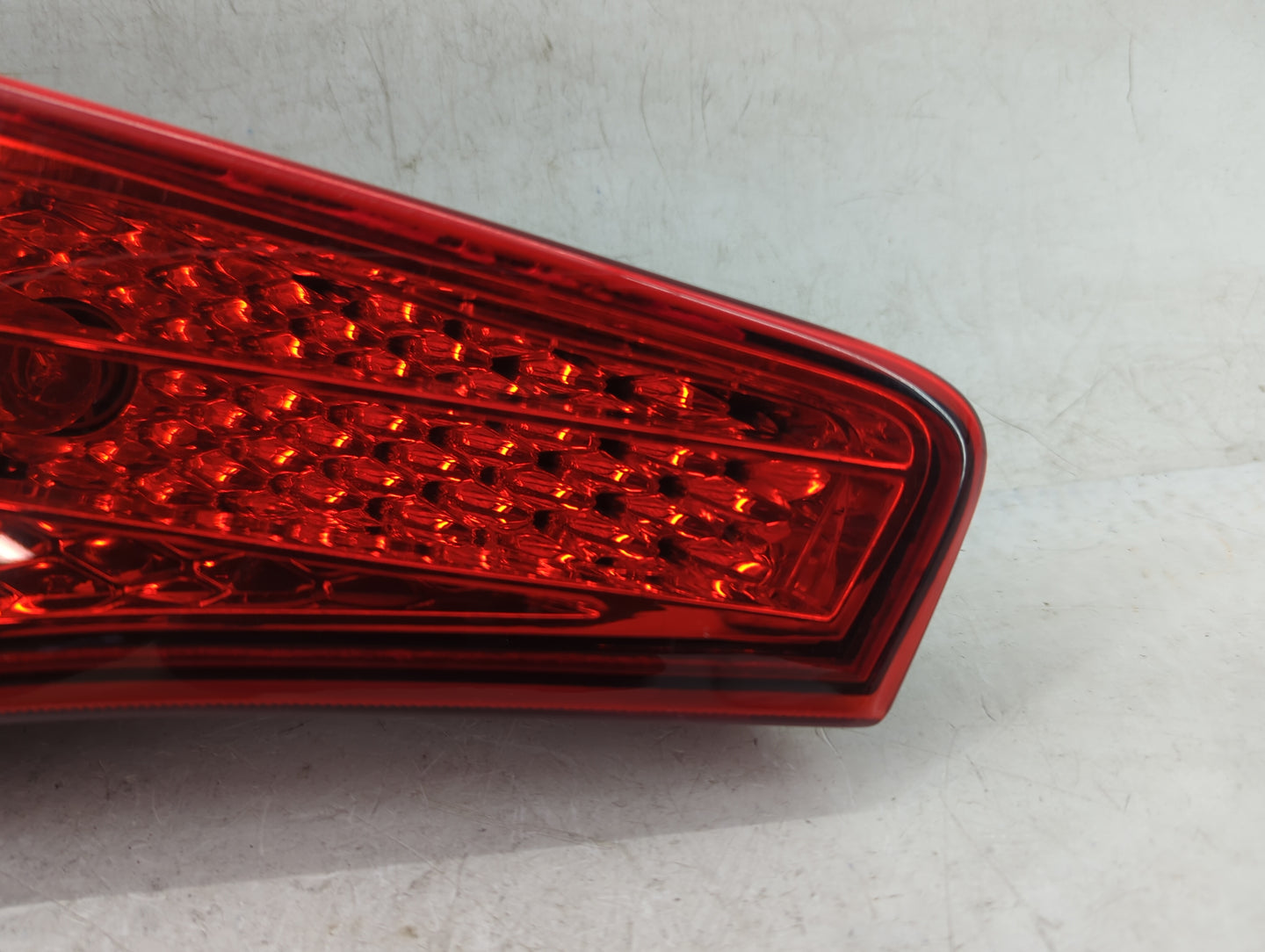 2011 Kia Optima Driver Left Side Tail Light Taillight Deck Lid Mounted - Oemusedautoparts1.com