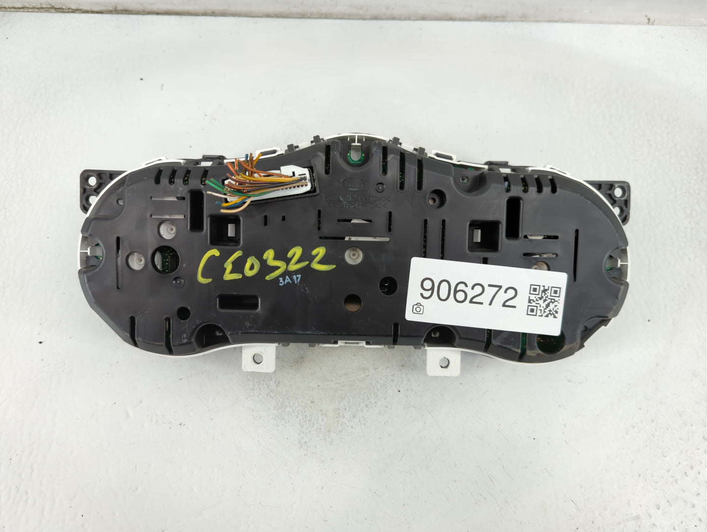 2012-2013 Kia Optima Instrument Cluster Speedometer Gauges P/N:94001-2T322 Fits Fits 2012 2013 OEM Used Auto Parts - Oemused