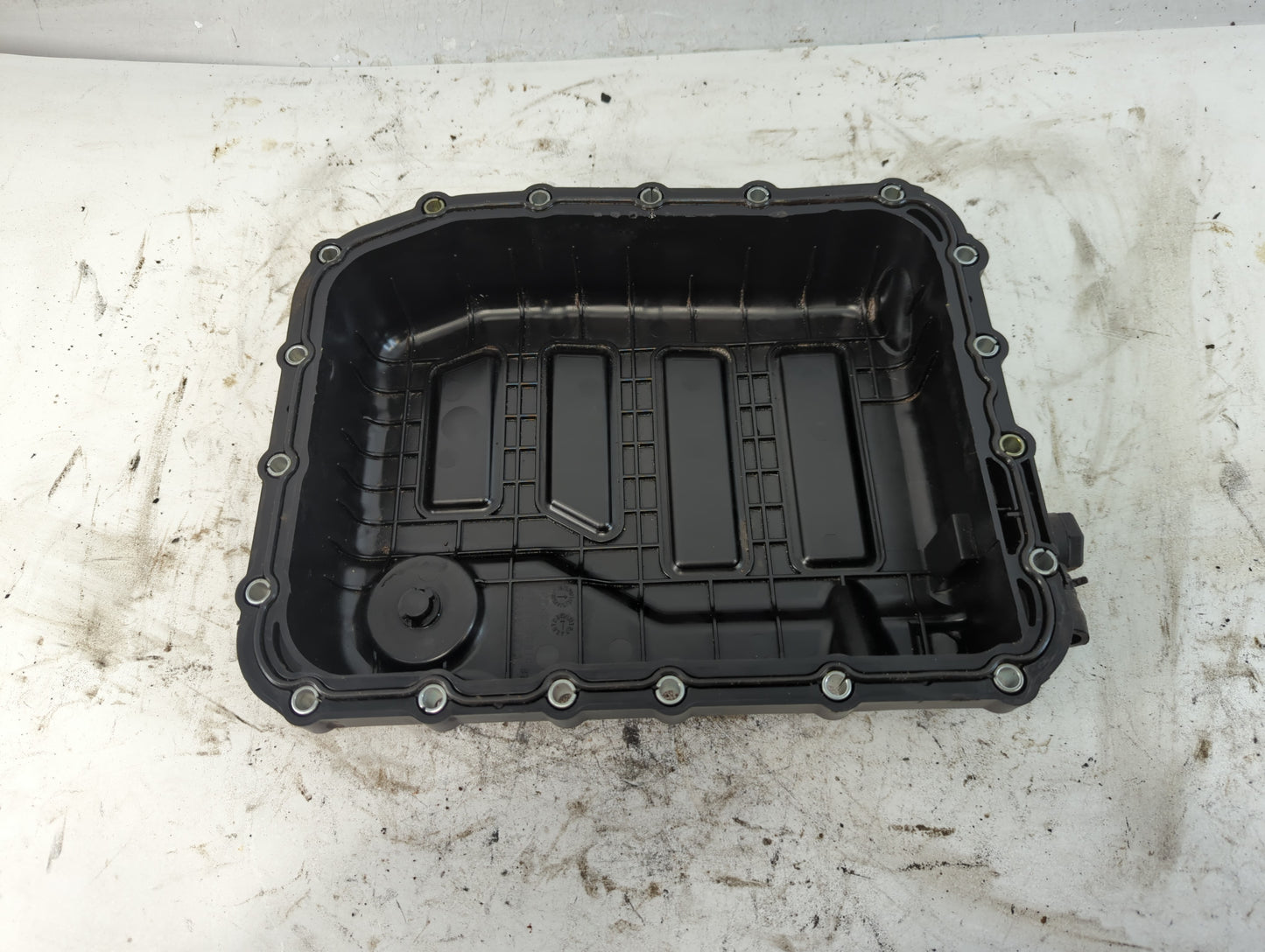 2011-2013 Kia Optima Engine Oil Pan P/N:45280-3B810 Fits Fits 2011 2012 2013 OEM Used Auto Parts - Oemusedautoparts1.com