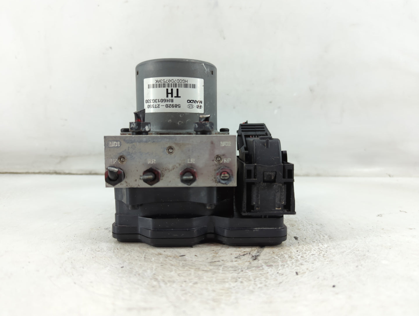 2011-2013 Kia Optima ABS Pump Control Module Replacement P/N:58920-2T550 Fits Fits 2011 2012 2013 OEM Used Auto Parts - Oemu