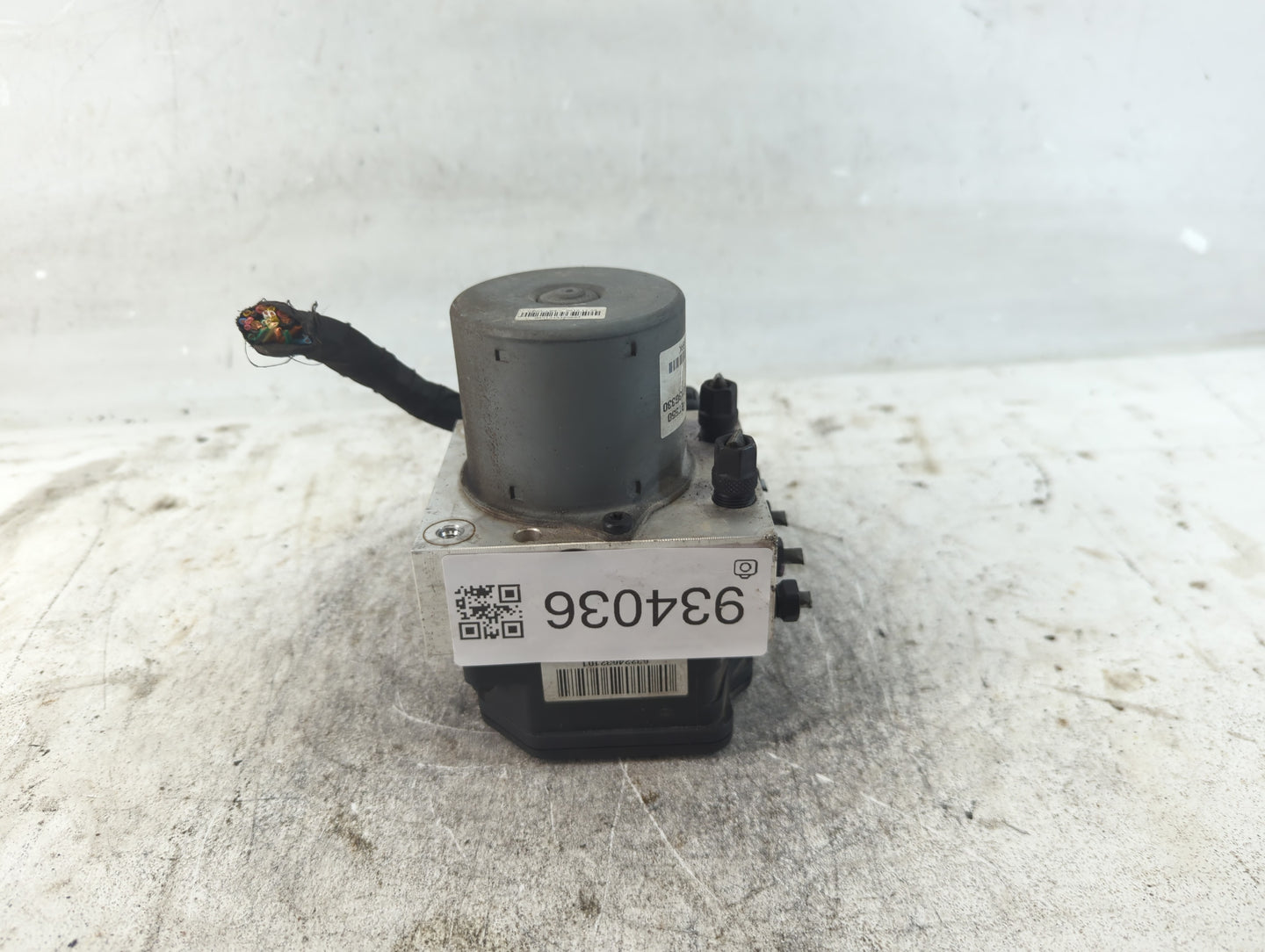2011-2013 Kia Optima ABS Pump Control Module Replacement P/N:58920-2T550 Fits Fits 2011 2012 2013 OEM Used Auto Parts - Oemu