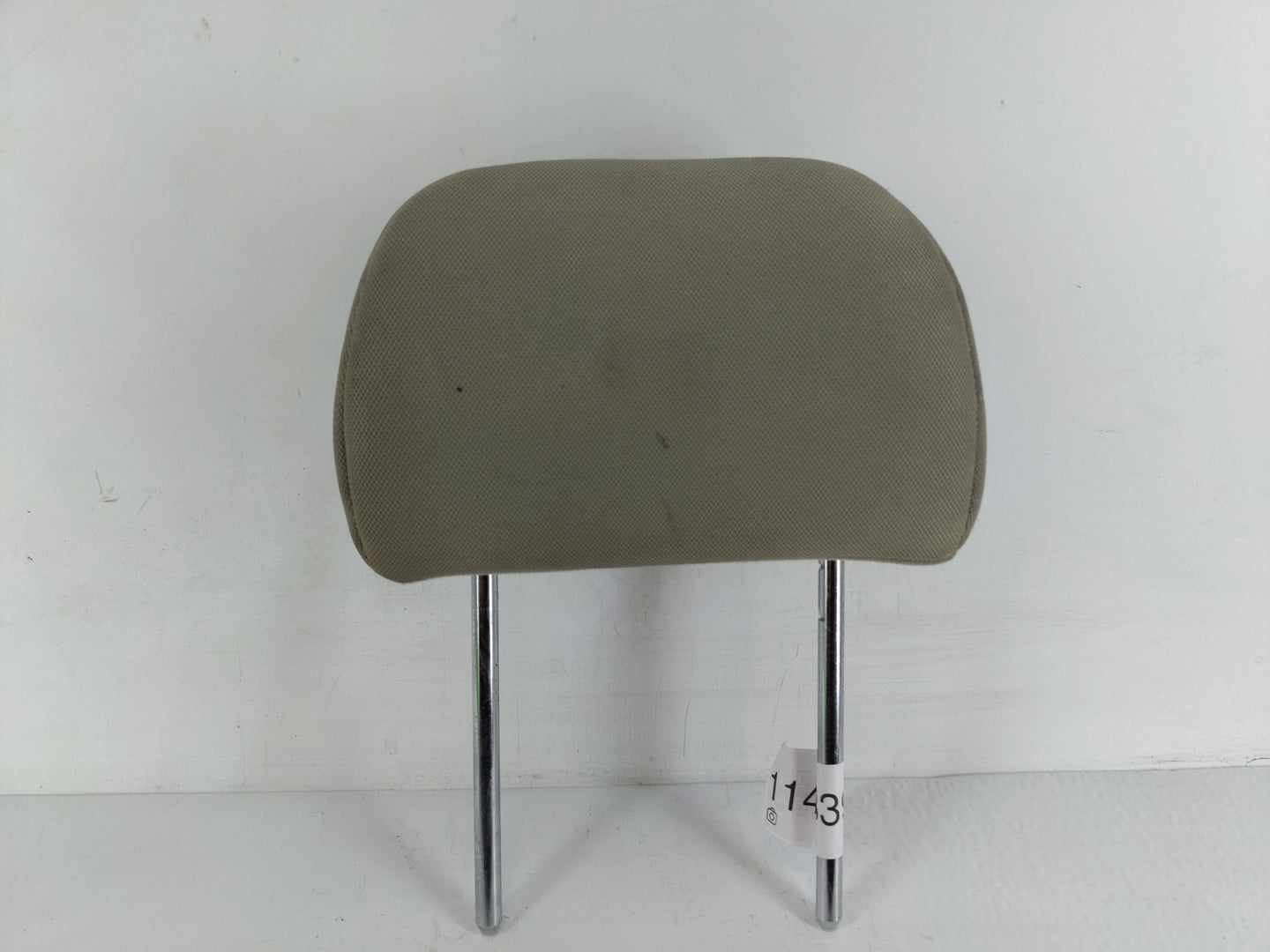 2012-2015 Kia Rio Headrest Head Rest Front Driver Passenger Seat Fits Fits 2012 2013 2014 2015 OEM Used Auto Parts - Oemused