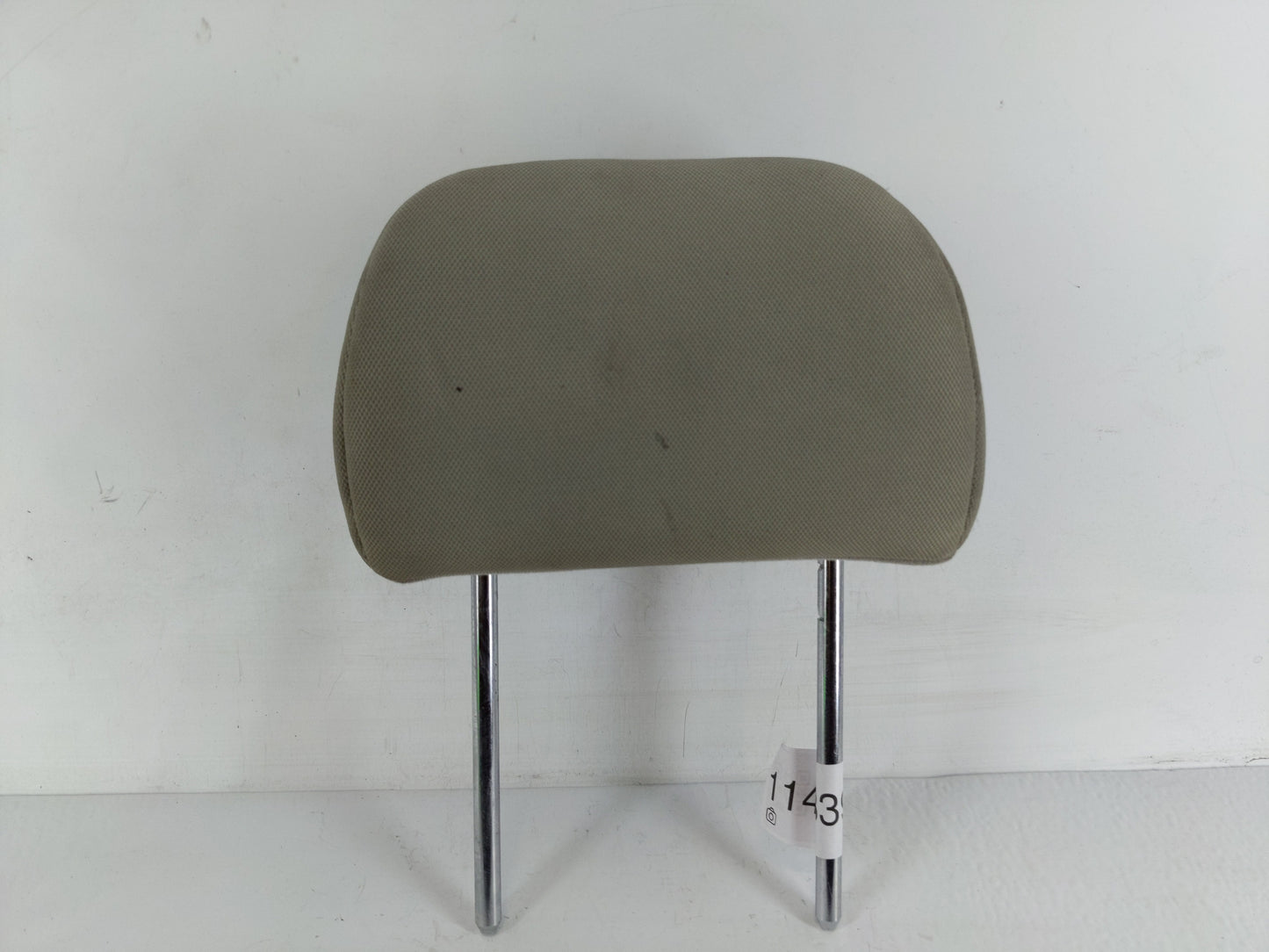 2012-2015 Kia Rio Headrest Head Rest Front Driver Passenger Seat Fits Fits 2012 2013 2014 2015 OEM Used Auto Parts - Oemused