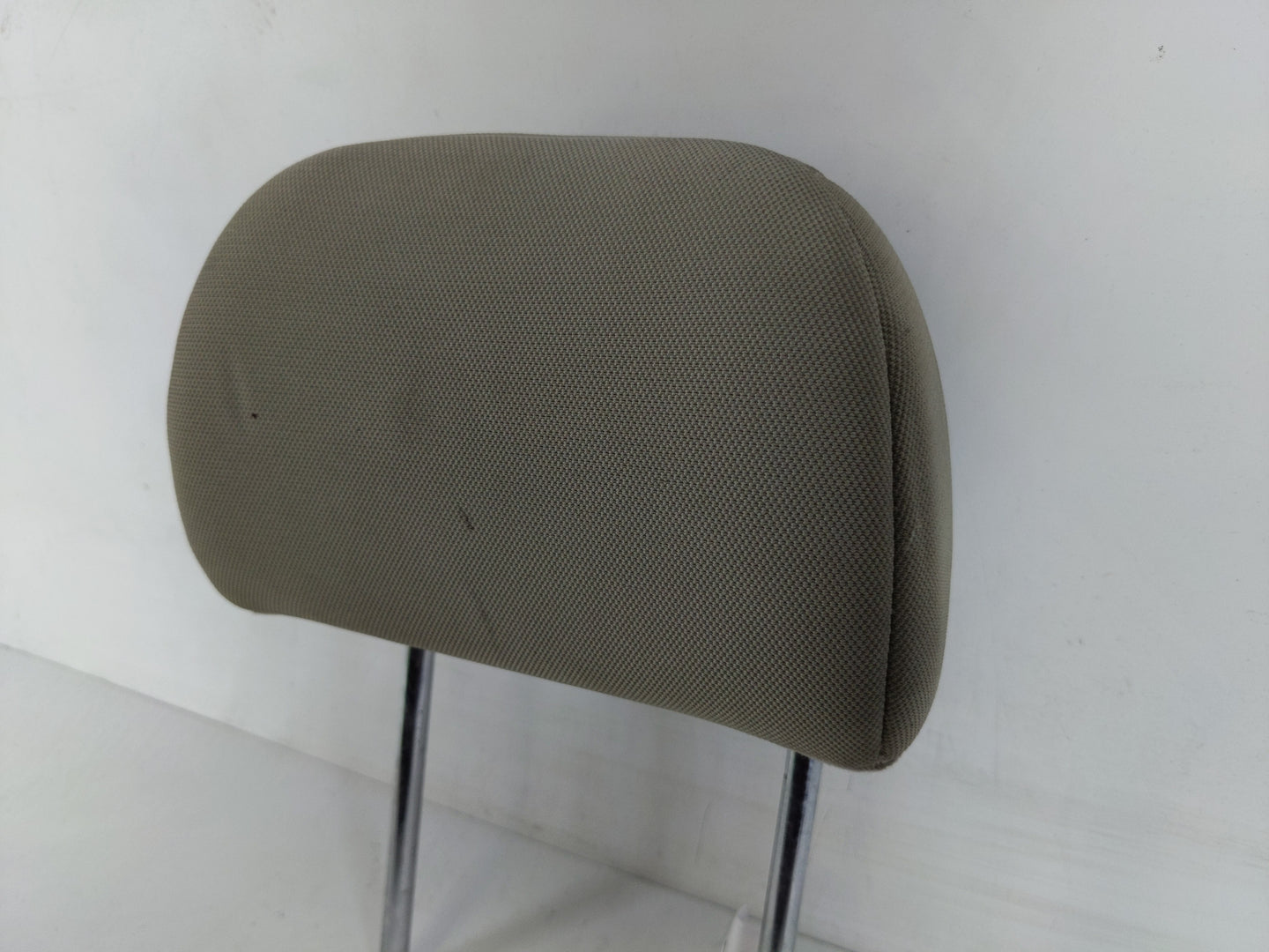 2012-2015 Kia Rio Headrest Head Rest Front Driver Passenger Seat Fits Fits 2012 2013 2014 2015 OEM Used Auto Parts - Oemused