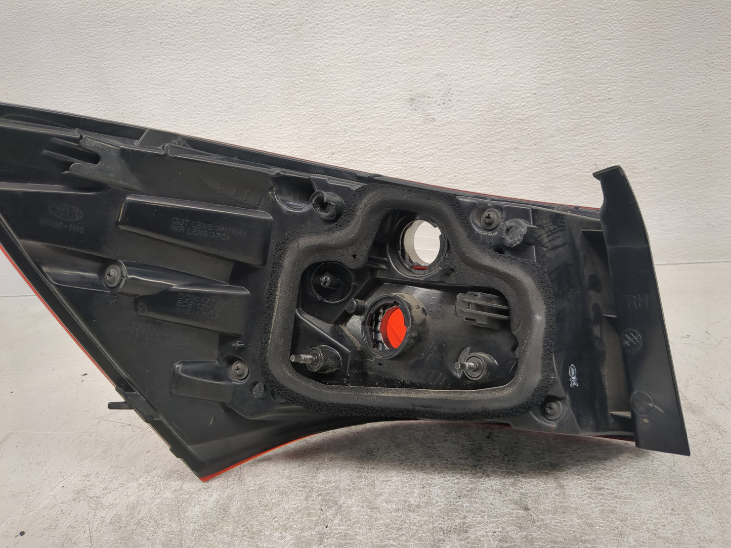 2012-2017 Kia Rio Tail Light Assembly Driver Left OEM Fits Fits 2012 2013 2014 2015 2016 2017 OEM Used Auto Parts - Oemuseda
