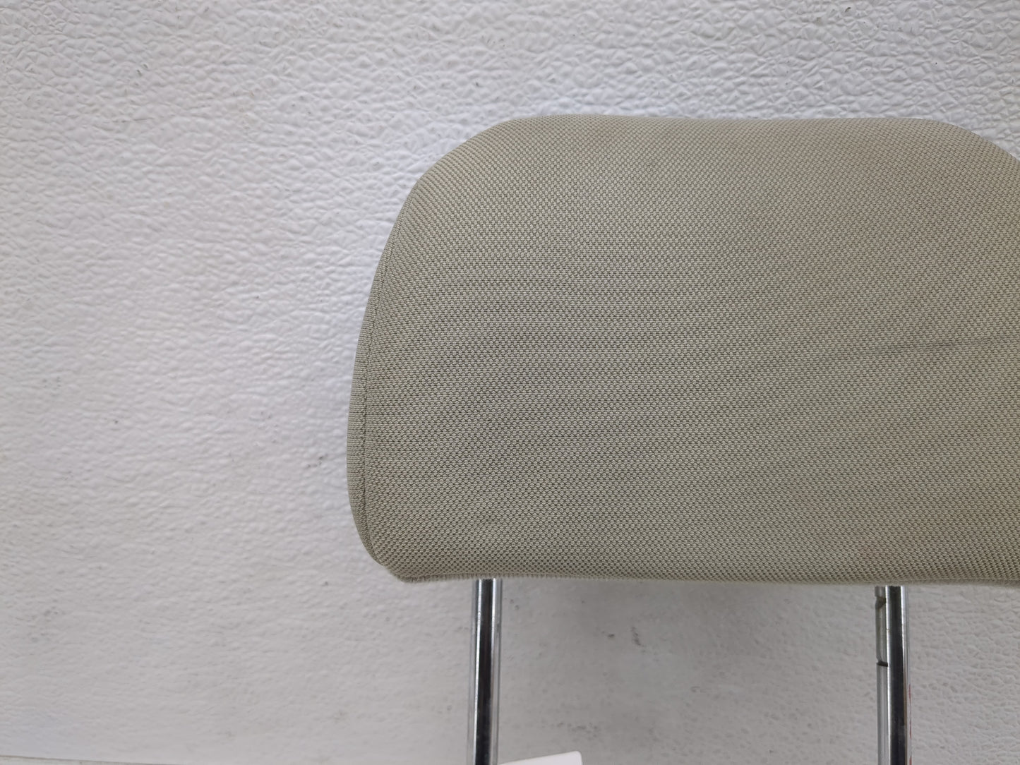 2012-2015 Kia Rio Headrest Head Rest Front Driver Passenger Seat Fits Fits 2012 2013 2014 2015 OEM Used Auto Parts - Oemused