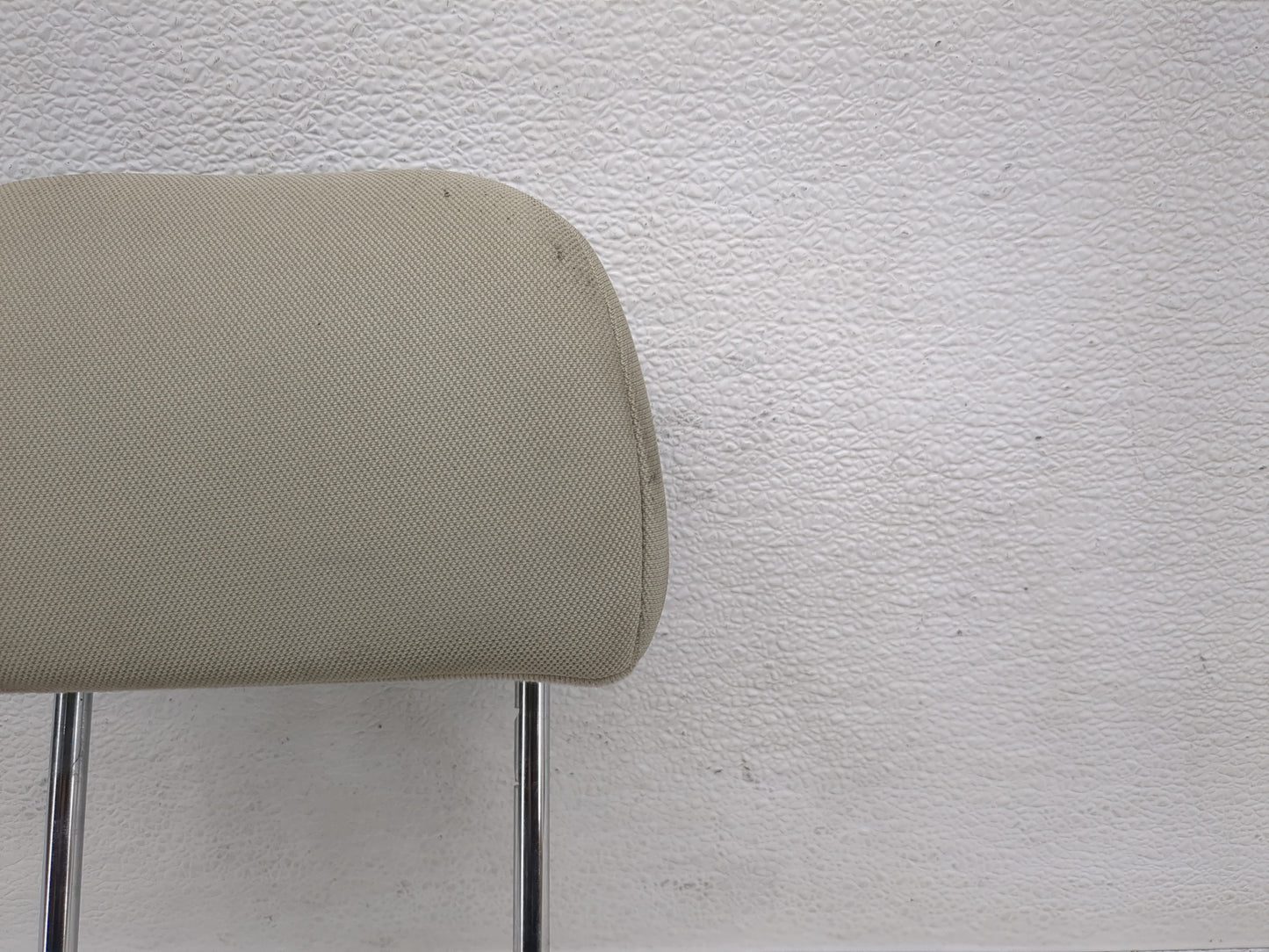 2012-2015 Kia Rio Headrest Head Rest Front Driver Passenger Seat Fits Fits 2012 2013 2014 2015 OEM Used Auto Parts - Oemused
