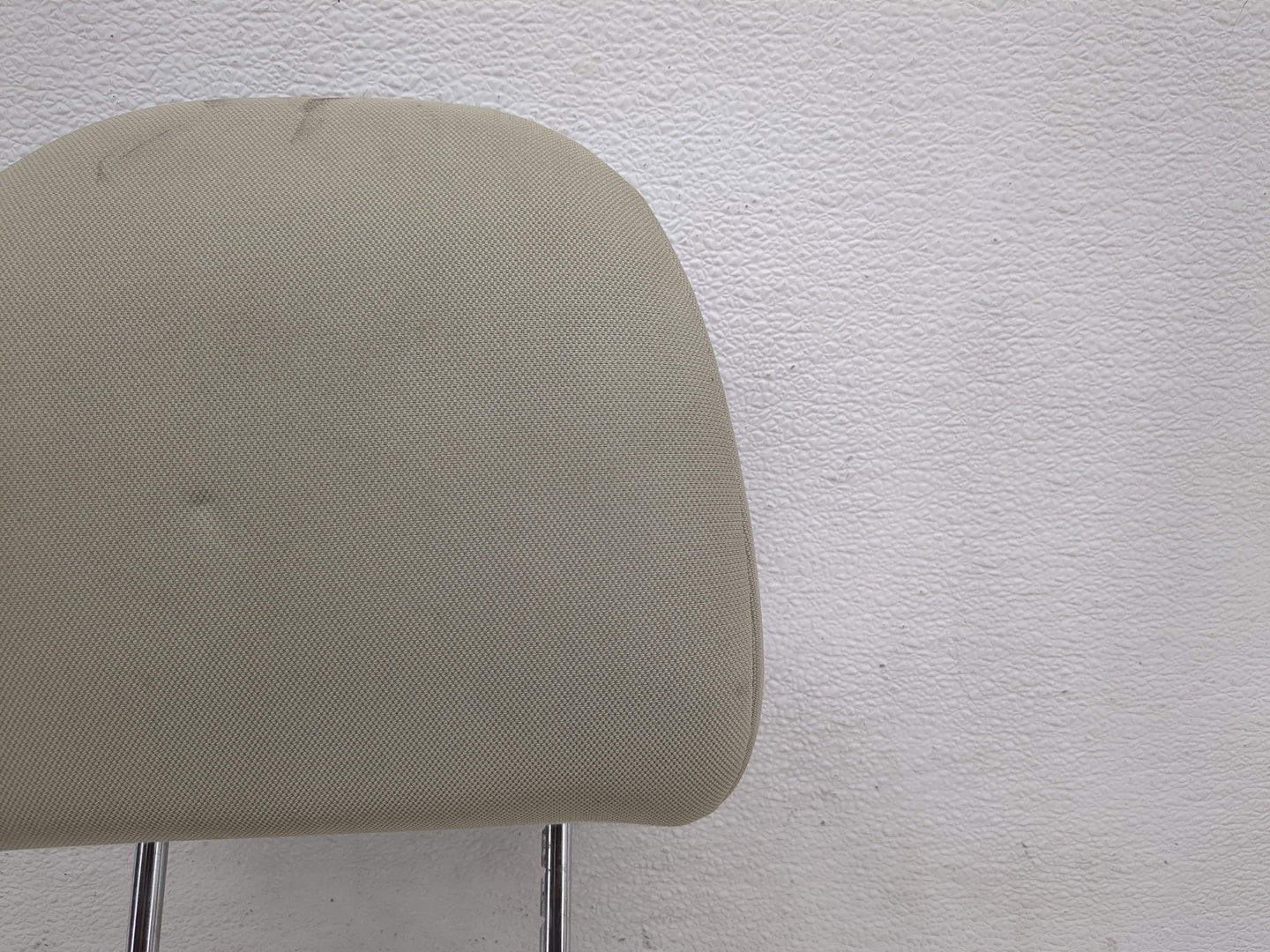 2012-2015 Kia Rio Headrest Head Rest Front Driver Passenger Seat Fits Fits 2012 2013 2014 2015 OEM Used Auto Parts - Oemused