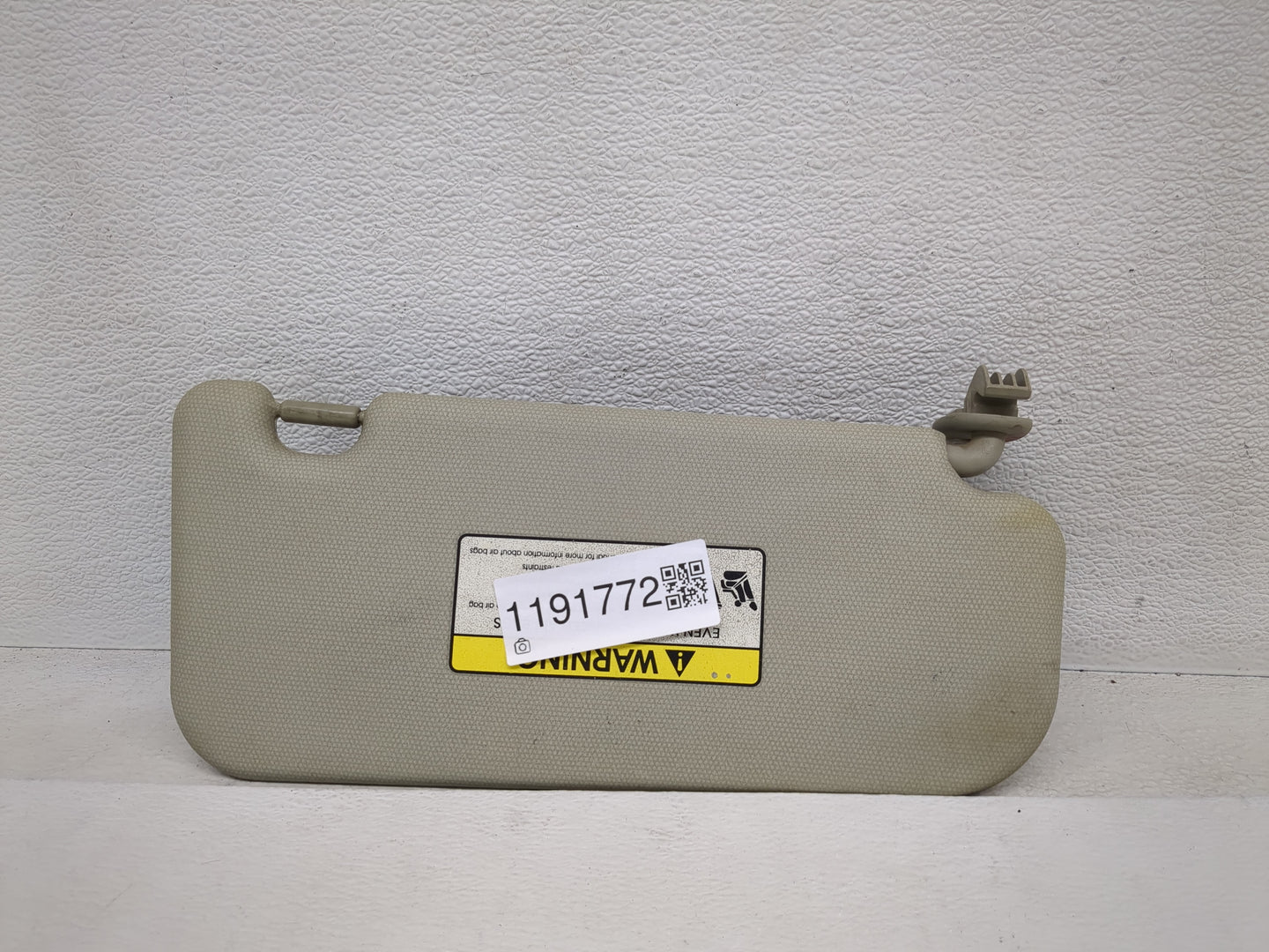 2012-2017 Kia Rio Sun Visor Shade Replacement Driver Left Mirror Fits Fits 2012 2013 2014 2015 2016 2017 OEM Used Auto Parts