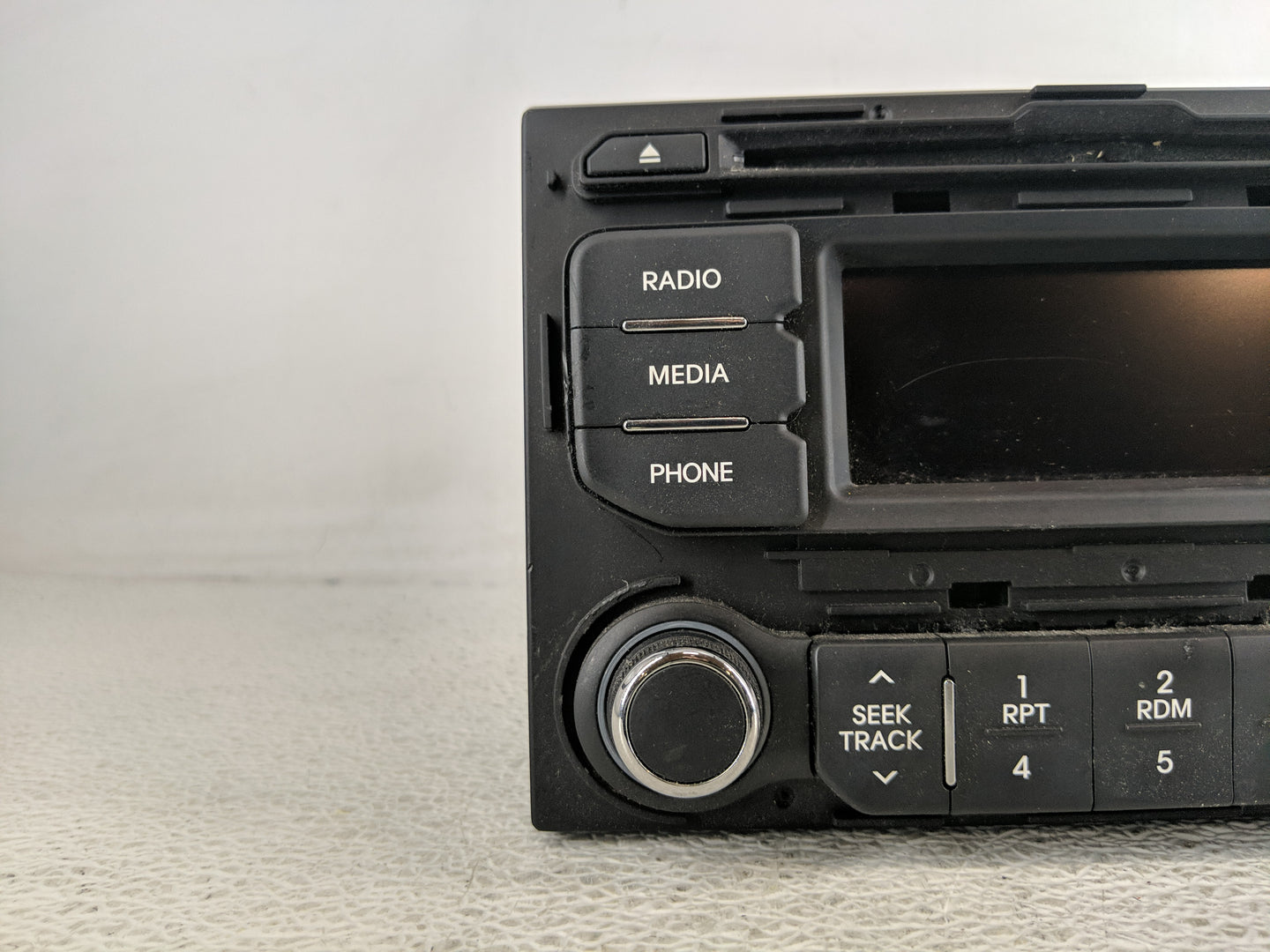 2012-2015 Kia Rio Radio AM FM Cd Player Receiver Replacement P/N:96170-1W950CA Fits Fits 2012 2013 2014 2015 OEM Used Auto P