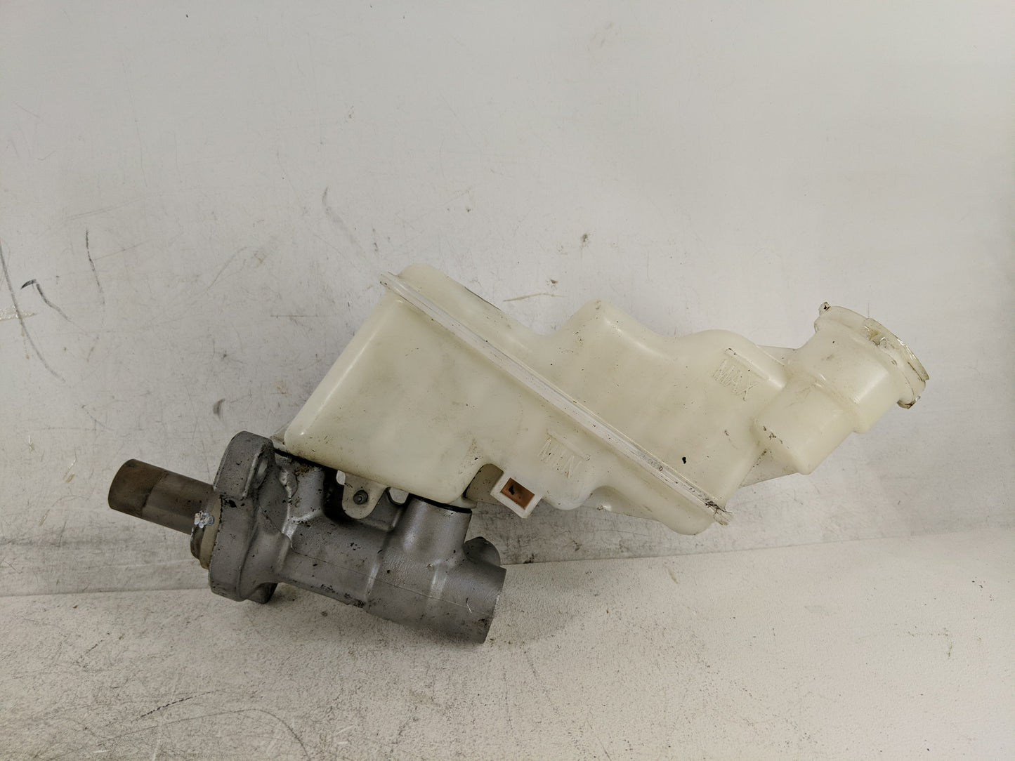 2012-2015 Kia Rio Brake Master Cylinder - Oemusedautoparts1.com
