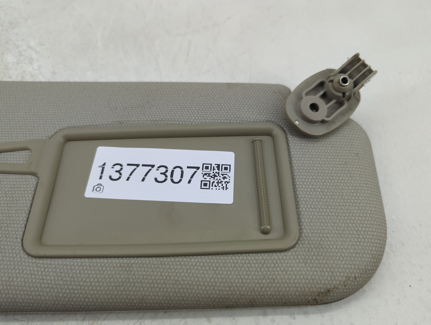 2012-2017 Kia Rio Sun Visor Shade Replacement Passenger Right Mirror Fits Fits 2012 2013 2014 2015 2016 2017 OEM Used Auto P