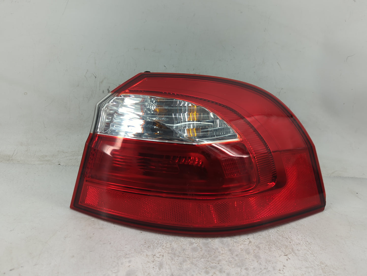 2012-2017 Kia Rio Tail Light Assembly Passenger Right OEM P/N:92402-1W2R Fits Fits 2012 2013 2014 2015 2016 2017 OEM Used Au