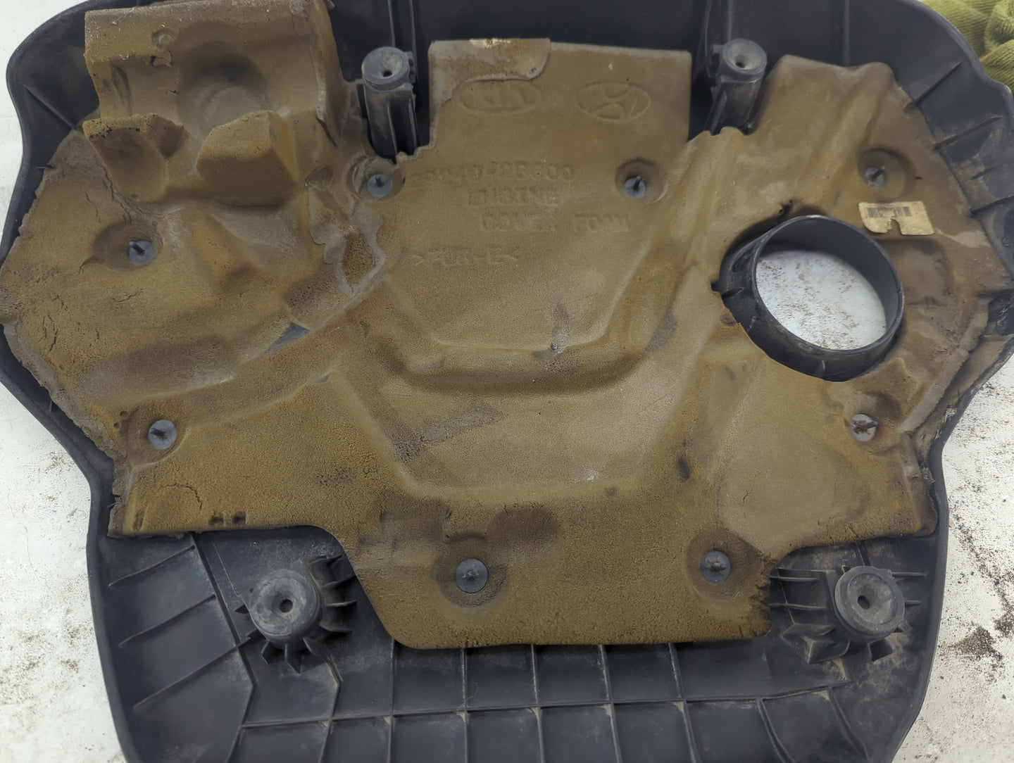 2013 Kia Rio Engine Cover 1429954 - Oemusedautoparts1.com