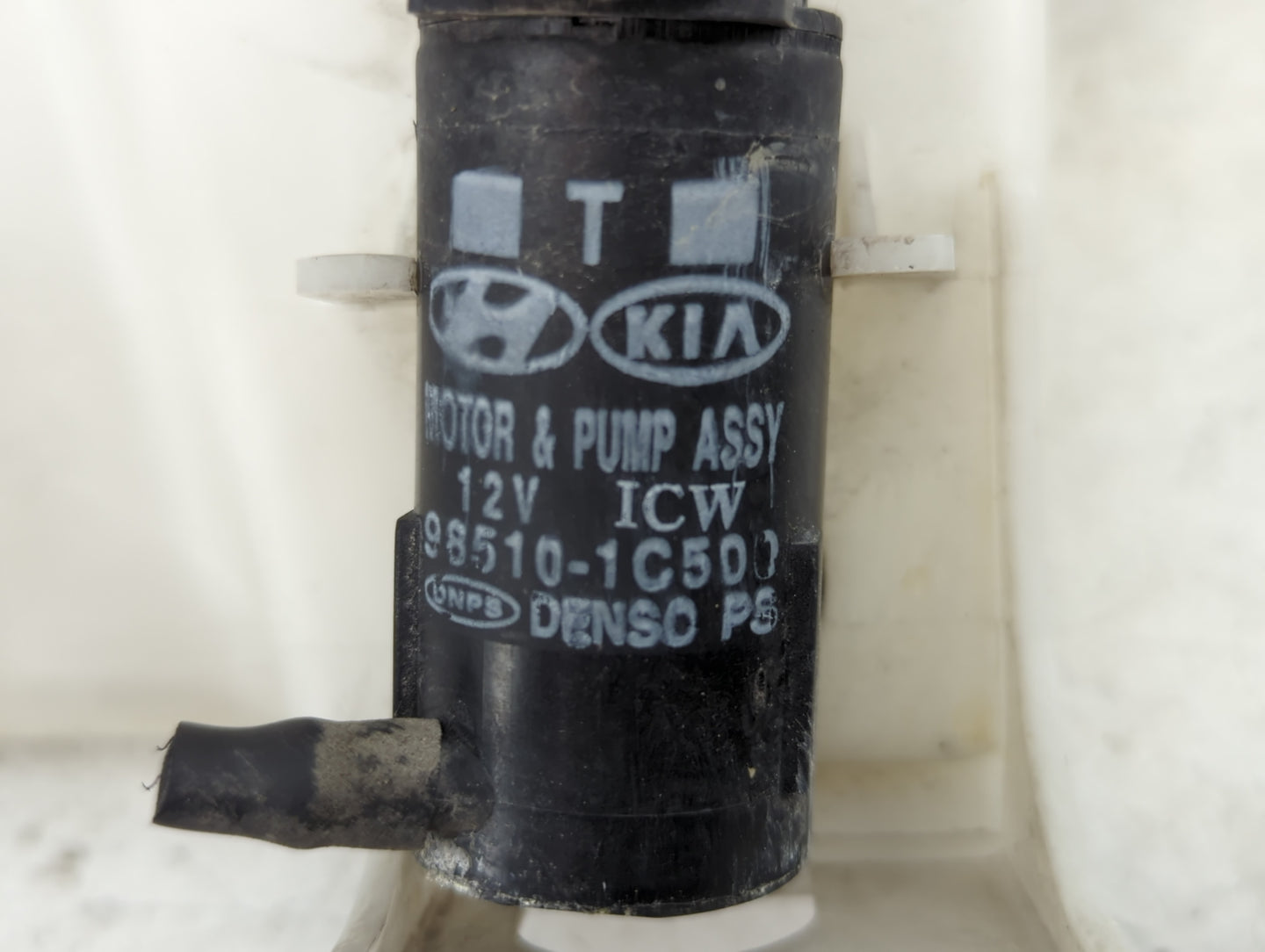 2012-2015 Kia Rio Windshield Washer Fluid Reservoir Bottle Oem - Oemusedautoparts1.com