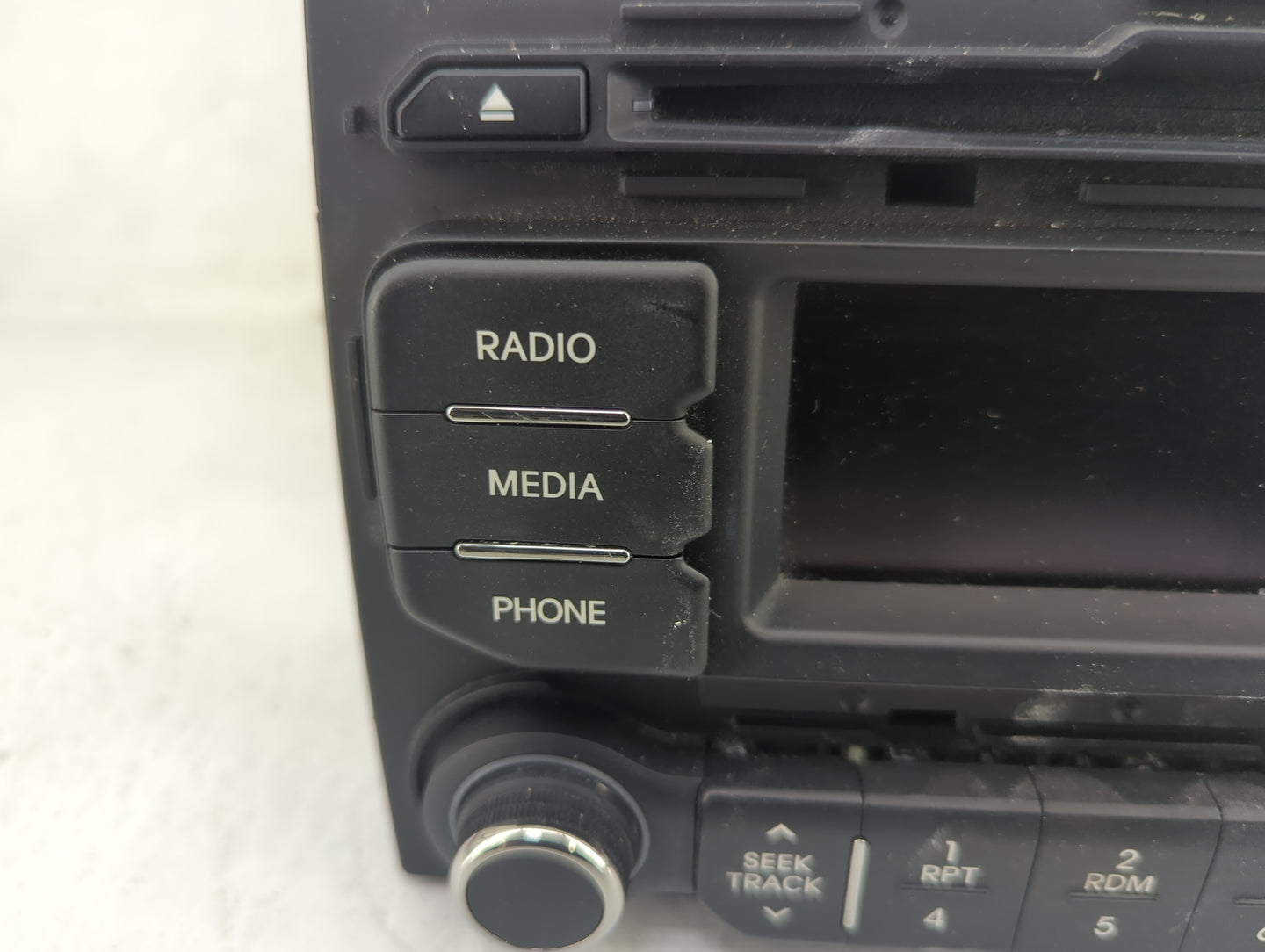 2012-2015 Kia Rio Radio AM FM Cd Player Receiver Replacement P/N:96170-1W950CA Fits Fits 2012 2013 2014 2015 OEM Used Auto P