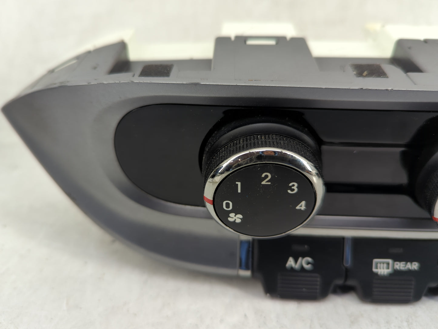 2012-2015 Kia Rio Climate Control Module Temperature AC/Heater Replacement P/N:97250-1W060 97250-1WXXX Fits OEM Used Auto Pa
