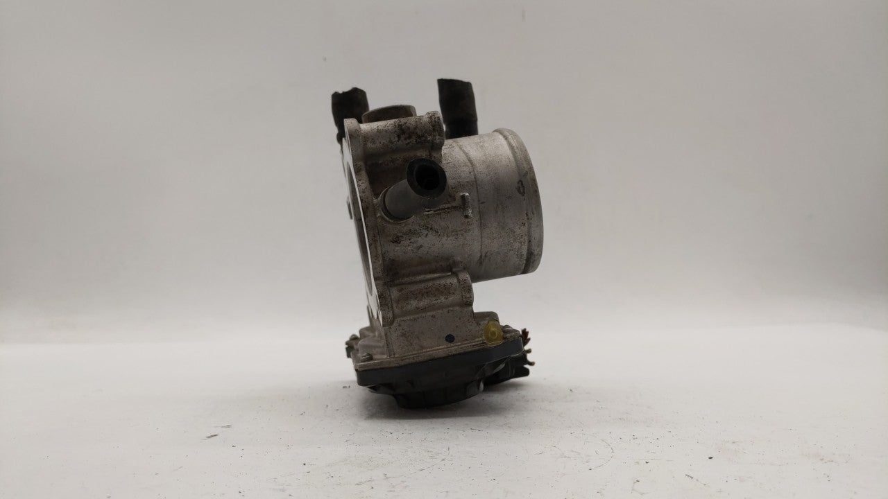 2012-2019 Kia Rio Throttle Body P/N:5302-1S02 35100-2B300 Fits Fits 2012 2013 2014 2015 2016 2017 2018 2019 OEM Used Auto Pa