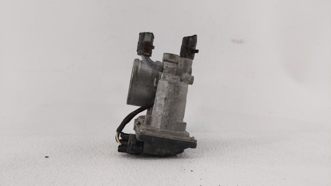 2012-2019 Kia Rio Throttle Body P/N:5302-1S02 35100-2B300 Fits Fits 2012 2013 2014 2015 2016 2017 2018 2019 OEM Used Auto Pa