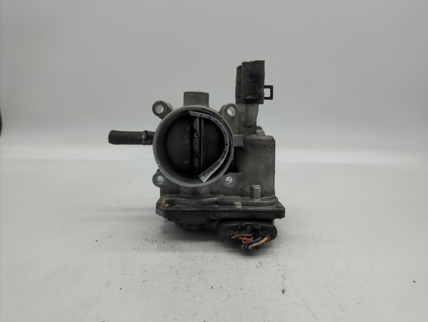 2012-2019 Kia Rio Throttle Body P/N:35100-2B310 5302-1S02, 35100-2B300 Fits Fits 2012 2013 2014 2015 2016 2017 2018 2019 OEM