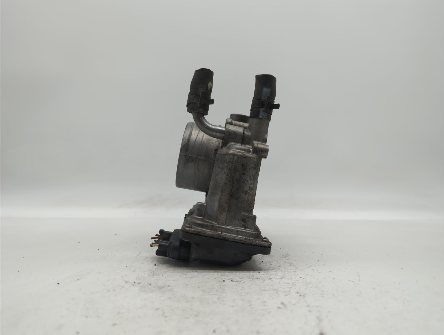 2012-2019 Kia Rio Throttle Body P/N:35100-2B310 5302-1S02, 35100-2B300 Fits Fits 2012 2013 2014 2015 2016 2017 2018 2019 OEM