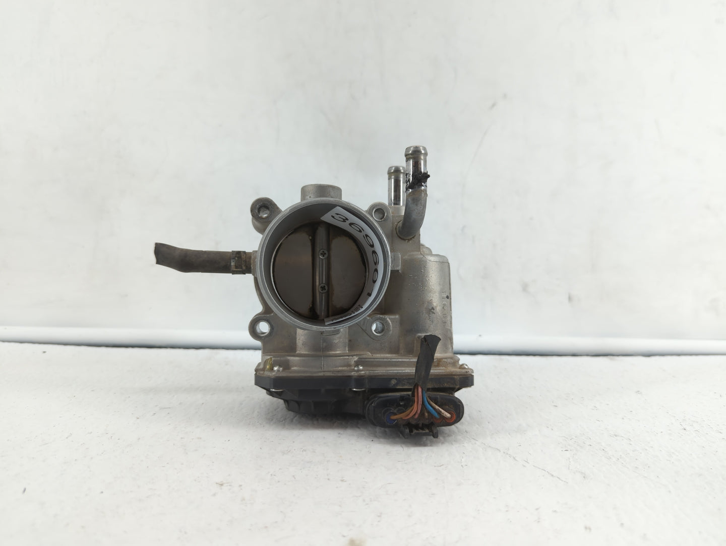 2012-2019 Kia Rio Throttle Body P/N:35100-2B300 Fits Fits 2012 2013 2014 2015 2016 2017 2018 2019 OEM Used Auto Parts - Oemu