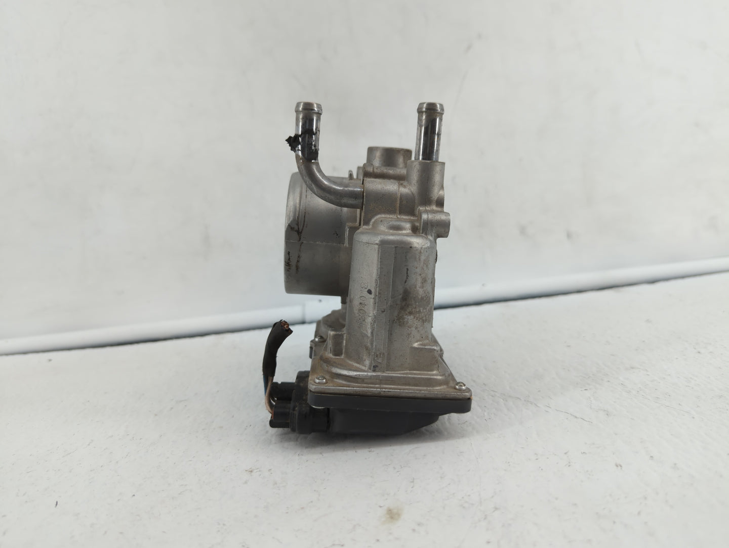 2012-2019 Kia Rio Throttle Body P/N:35100-2B300 Fits Fits 2012 2013 2014 2015 2016 2017 2018 2019 OEM Used Auto Parts - Oemu