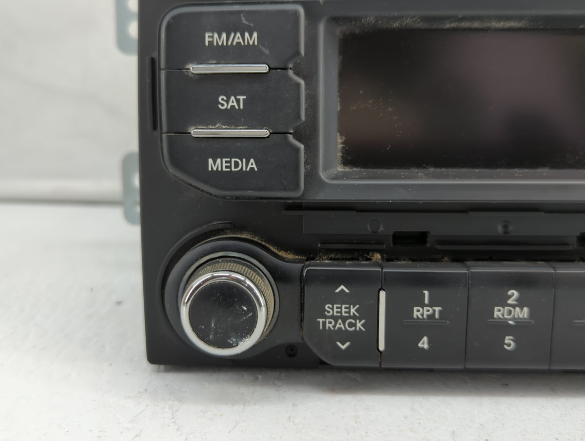 2012-2015 Kia Rio Am Fm Cd Player Radio Receiver 381216 - Oemusedautoparts1.com