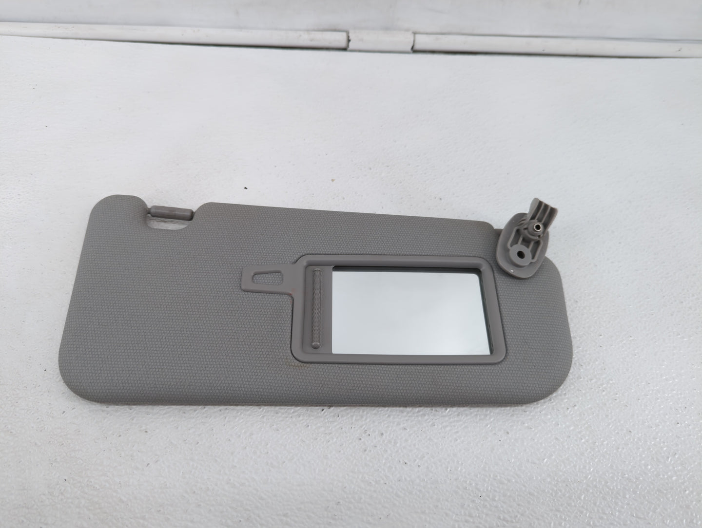 2012-2017 Kia Rio Sun Visor Shade Replacement Passenger Right Mirror Fits Fits 2012 2013 2014 2015 2016 2017 OEM Used Auto P