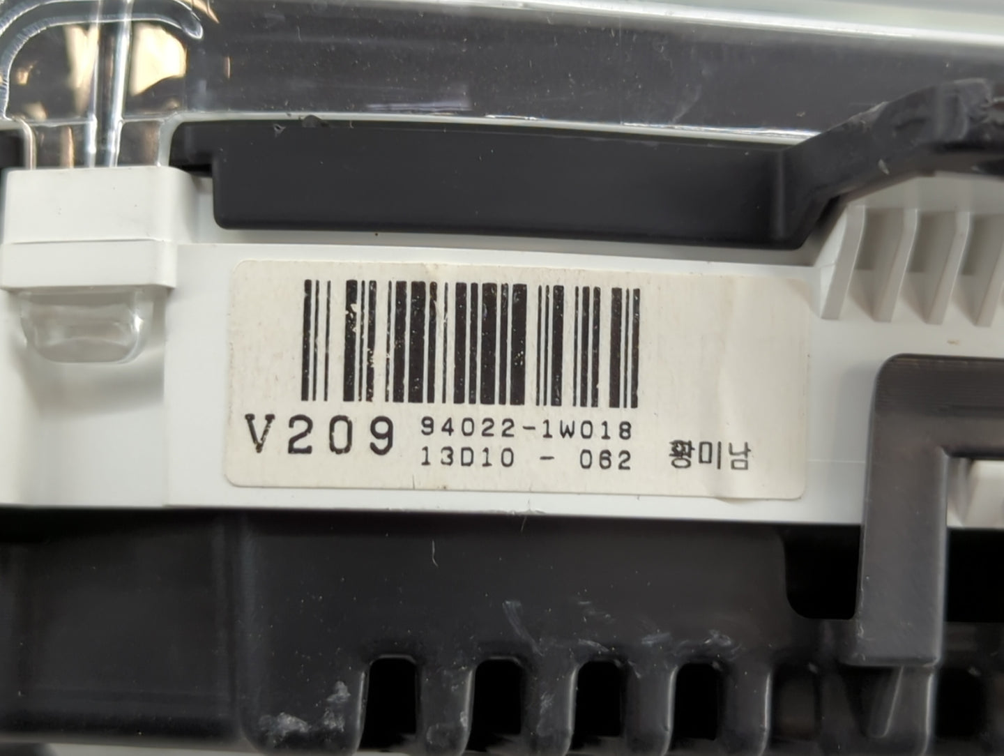 2012-2015 Kia Rio Instrument Cluster Speedometer Gauges P/N:94022-1W018 94022-1W118, 94002-1W008 Fits Fits 2012 2013 2014 20