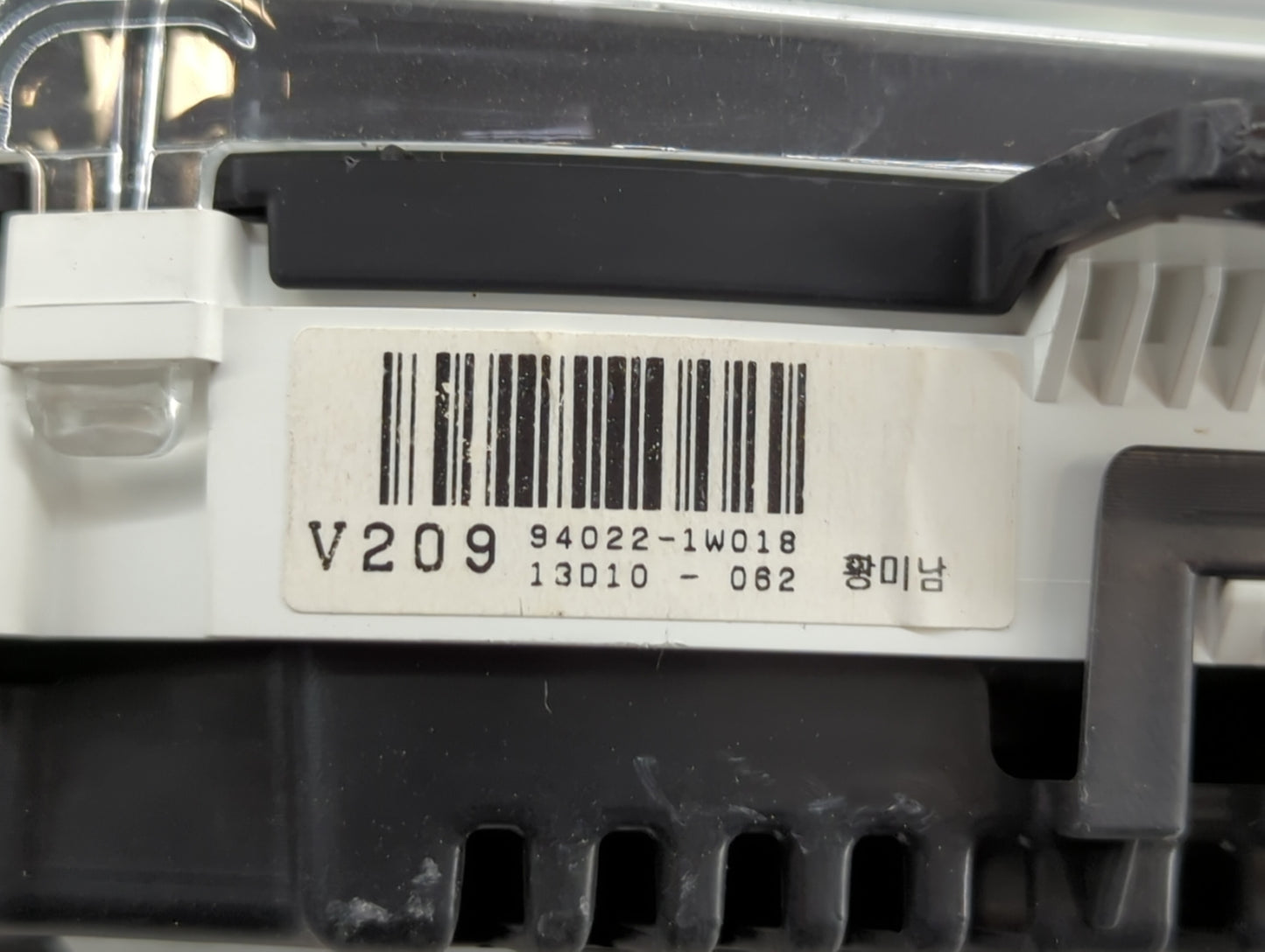 2012-2015 Kia Rio Instrument Cluster Speedometer Gauges P/N:94022-1W018 94022-1W118, 94002-1W008 Fits Fits 2012 2013 2014 20