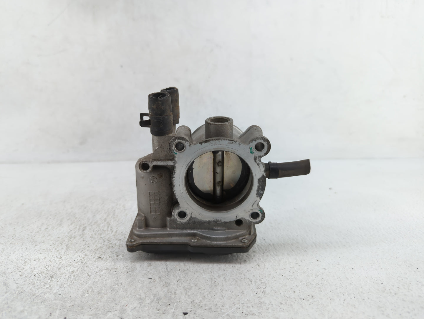 2012-2019 Kia Rio Throttle Body P/N:35100-2B300 Fits Fits 2012 2013 2014 2015 2016 2017 2018 2019 OEM Used Auto Parts - Oemu